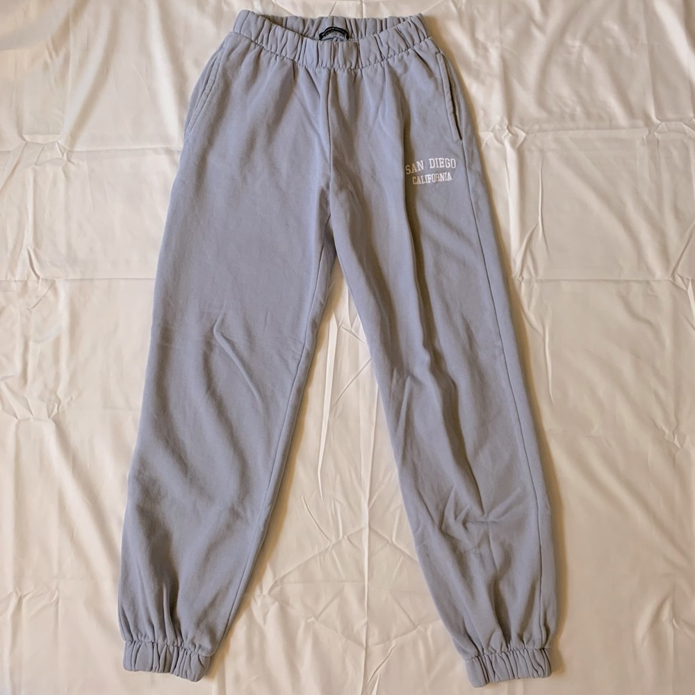 brandy melville ‘san diego’ rosa sweatpants